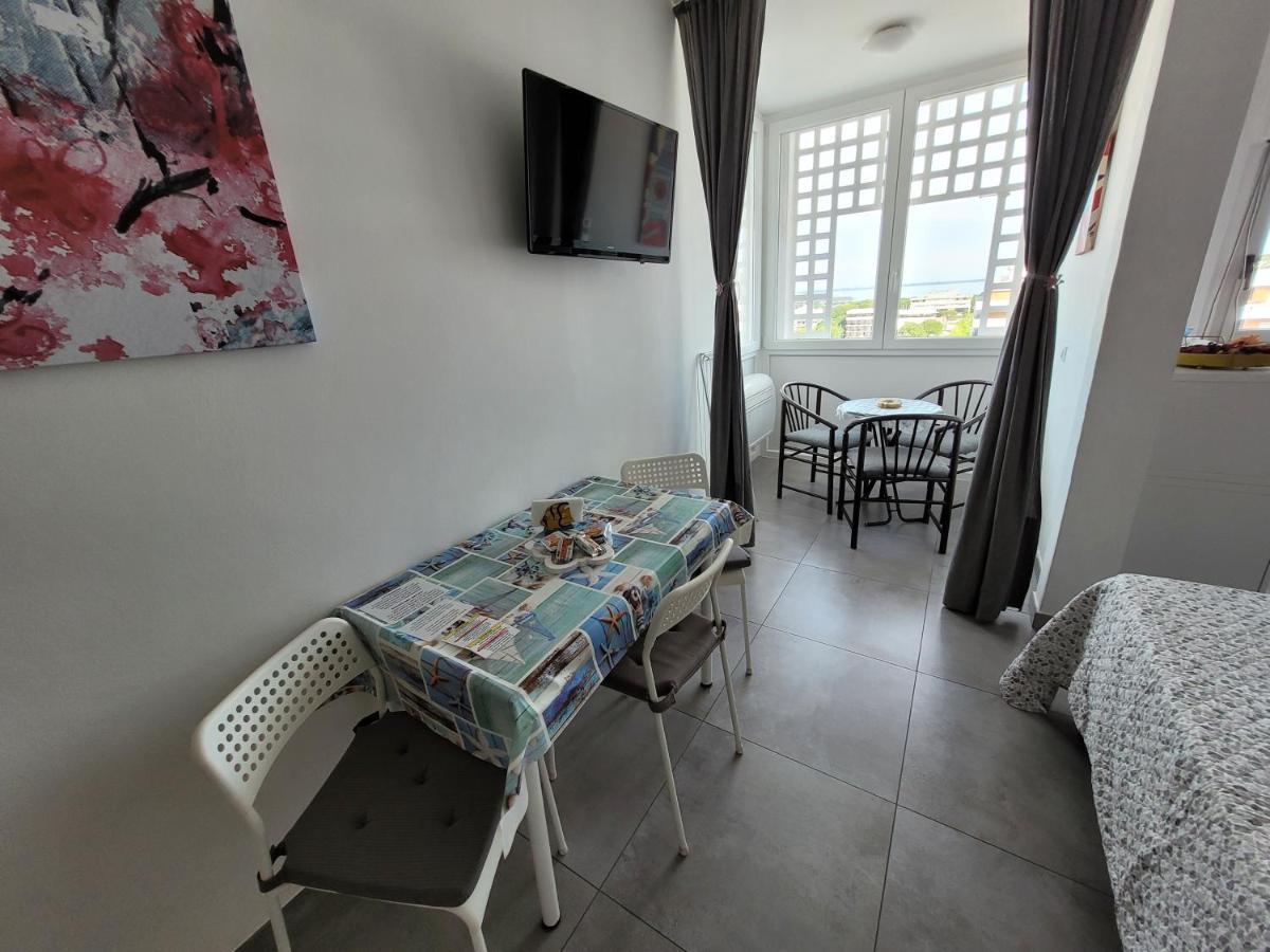 Rosato 2 Sea View Apartment Lignano Sabbiadoro Esterno foto